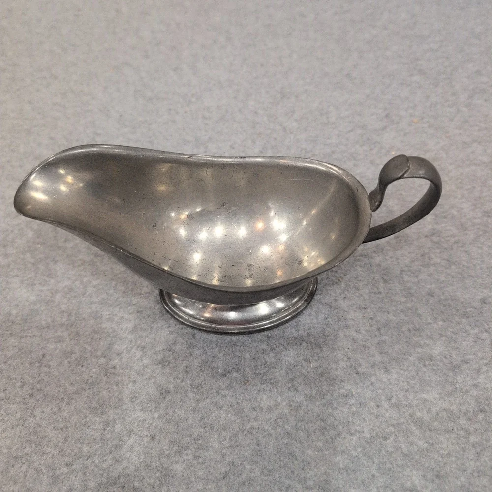 Crescent Pewter Gravy Boat Traditional Pedestal Base Sauce Server Silver Tone - Picture 2 of 7
